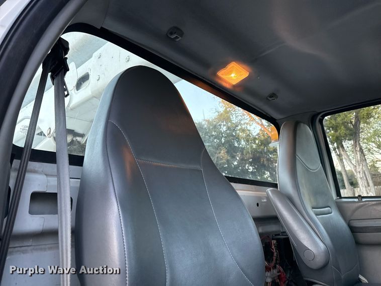 image for item EJ3309 2009 Ford F750 Super Duty bucket truck