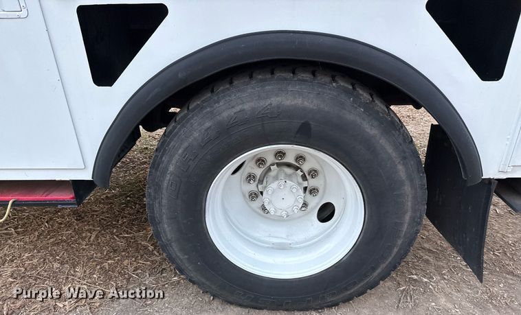 image for item EJ3309 2009 Ford F750 Super Duty bucket truck