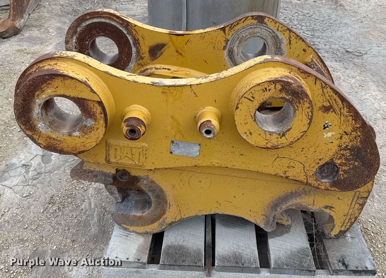 image for item EJ3310 Caterpillar 345C/D quick coupler