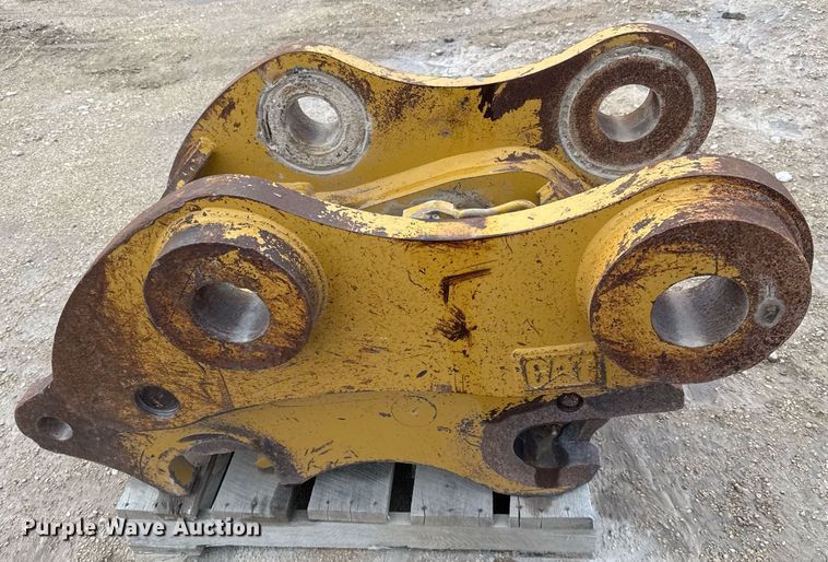 image for item EJ3310 Caterpillar 345C/D quick coupler