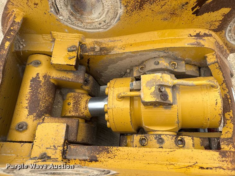 image for item EJ3310 Caterpillar 345C/D quick coupler