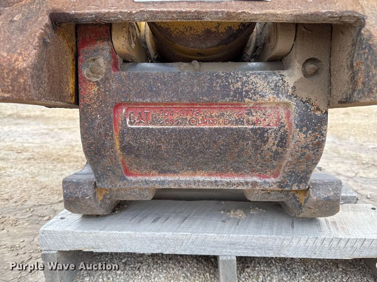 image for item EJ3310 Caterpillar 345C/D quick coupler