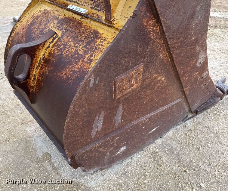 image for item EJ3311 Caterpillar excavator bucket