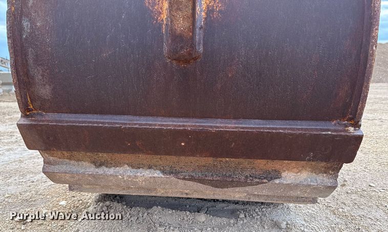 image for item EJ3311 Caterpillar excavator bucket