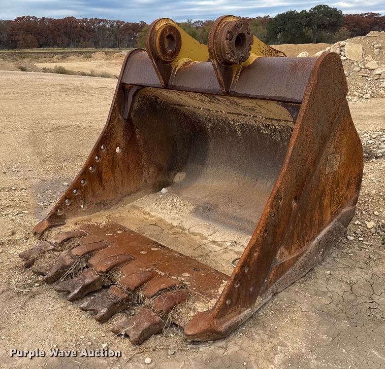 image for item EJ3313 Caterpillar excavator bucket