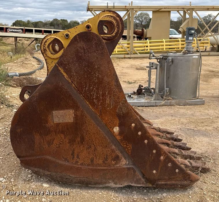 image for item EJ3313 Caterpillar excavator bucket