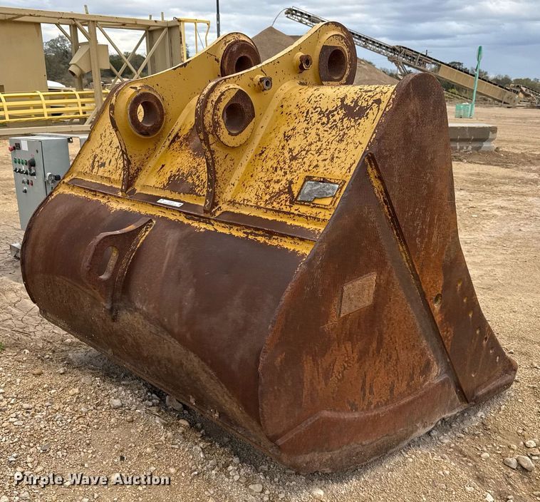 image for item EJ3313 Caterpillar excavator bucket