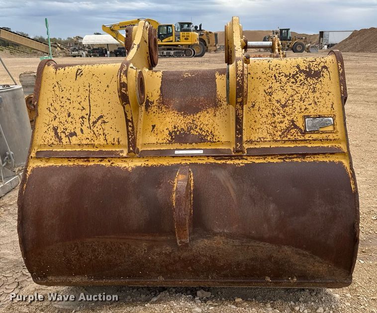 image for item EJ3313 Caterpillar excavator bucket