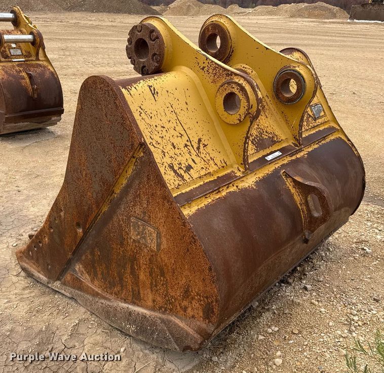 image for item EJ3313 Caterpillar excavator bucket