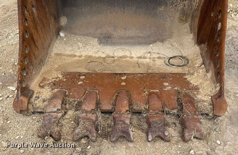 image for item EJ3313 Caterpillar excavator bucket