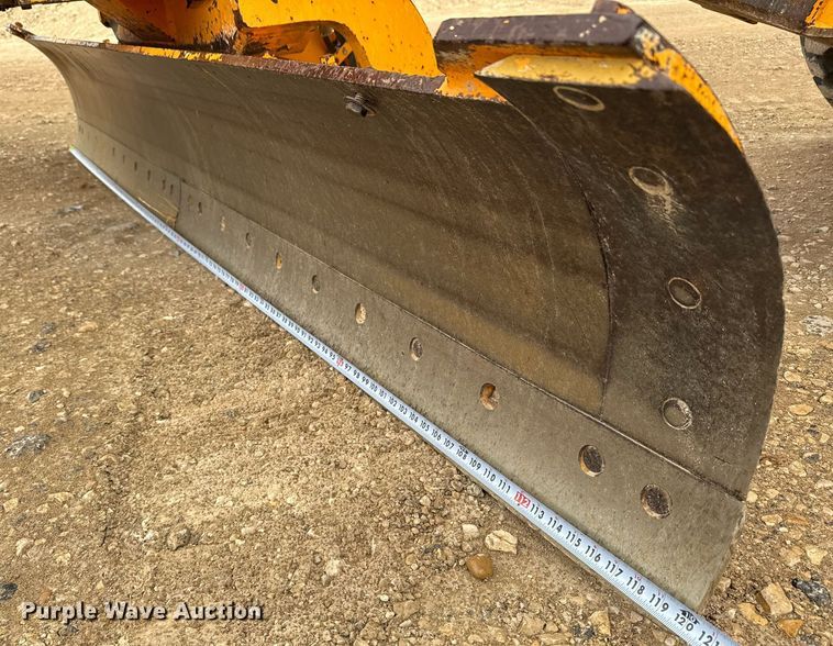 image for item EJ3320 2002 LeeBoy 685 motor grader