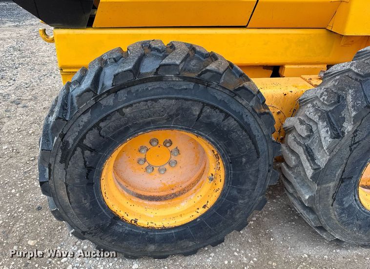 image for item EJ3320 2002 LeeBoy 685 motor grader