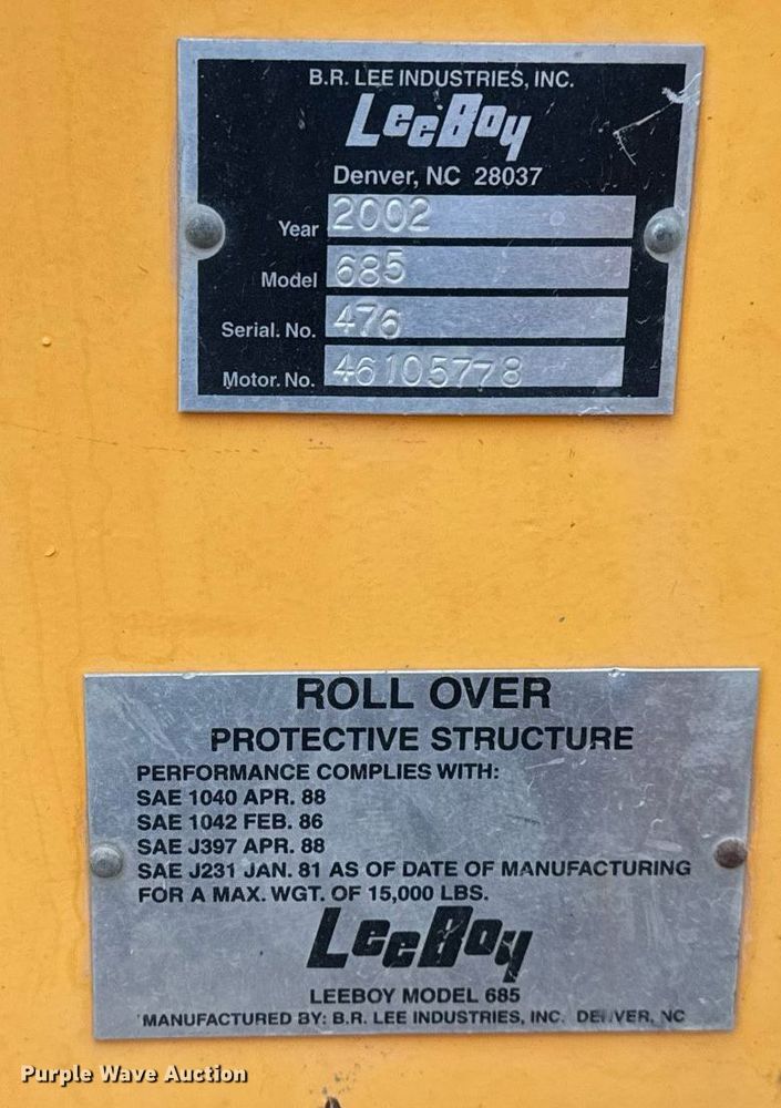 image for item EJ3320 2002 LeeBoy 685 motor grader