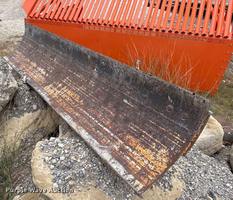 image for item EJ3320 2002 LeeBoy 685 motor grader