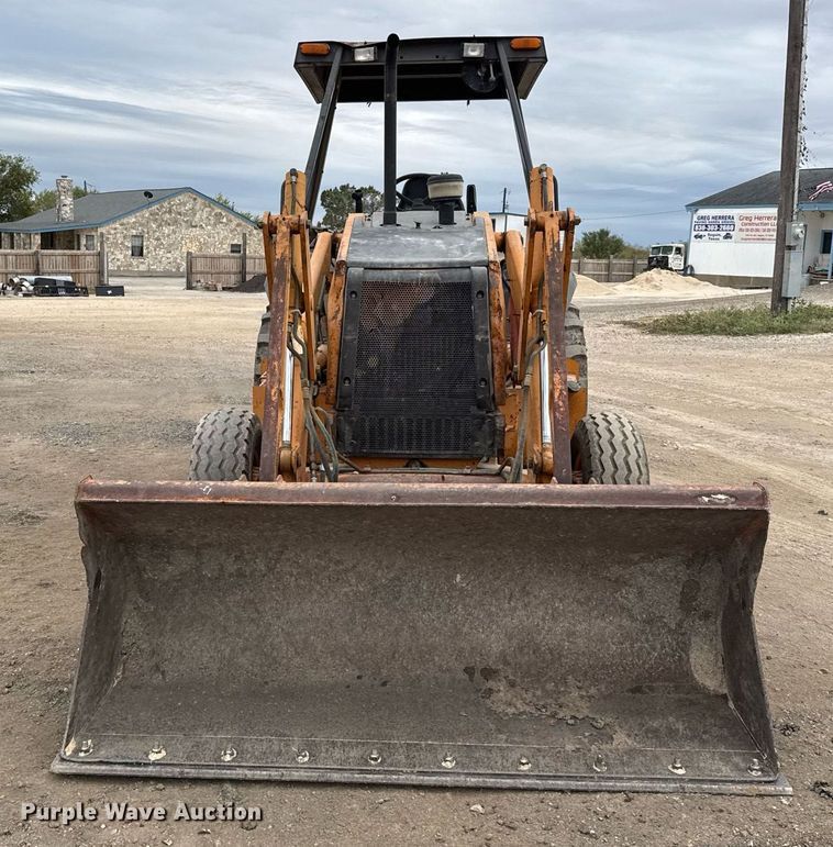 image for item EJ3323 2005 Case 570MXT industrial tractor