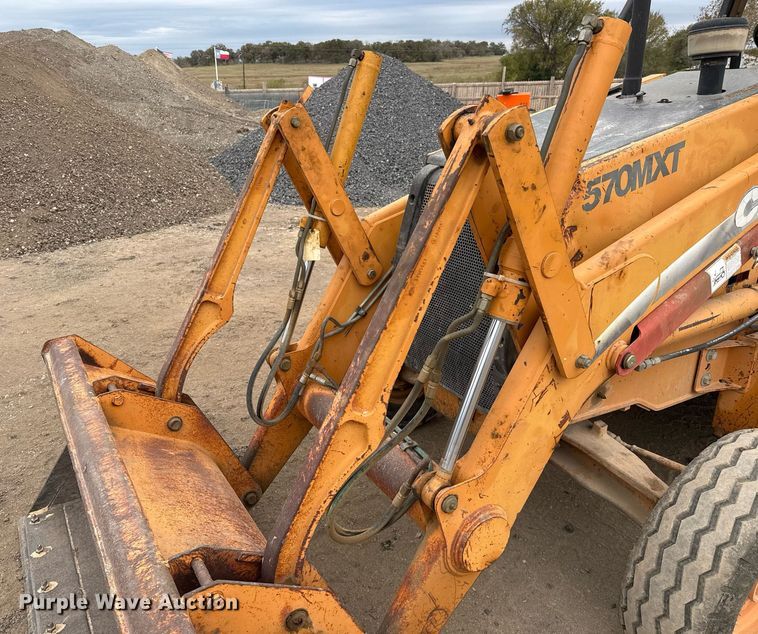 image for item EJ3323 2005 Case 570MXT industrial tractor