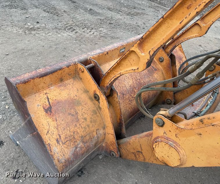 image for item EJ3323 2005 Case 570MXT industrial tractor