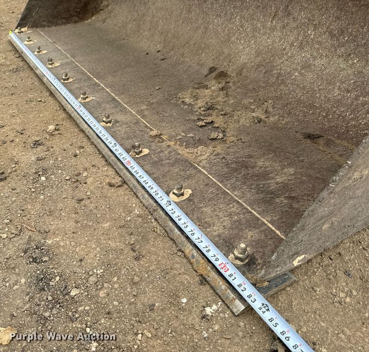 image for item EJ3323 2005 Case 570MXT industrial tractor