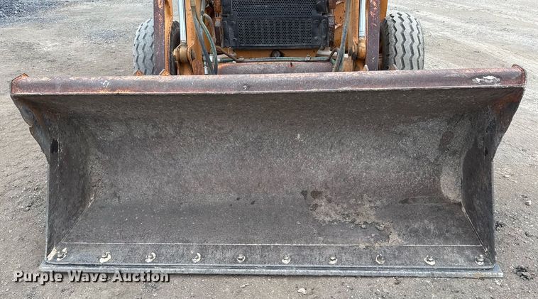 image for item EJ3323 2005 Case 570MXT industrial tractor