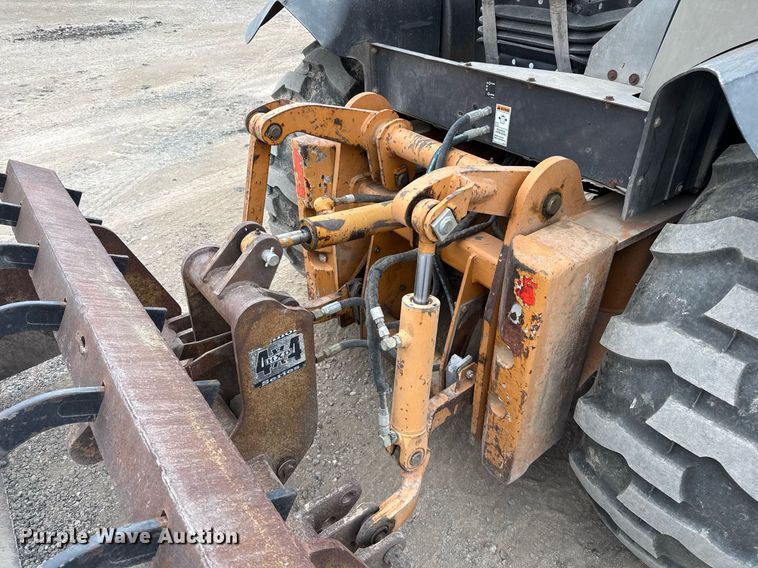 image for item EJ3323 2005 Case 570MXT industrial tractor