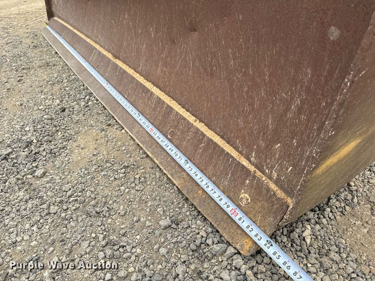 image for item EJ3323 2005 Case 570MXT industrial tractor