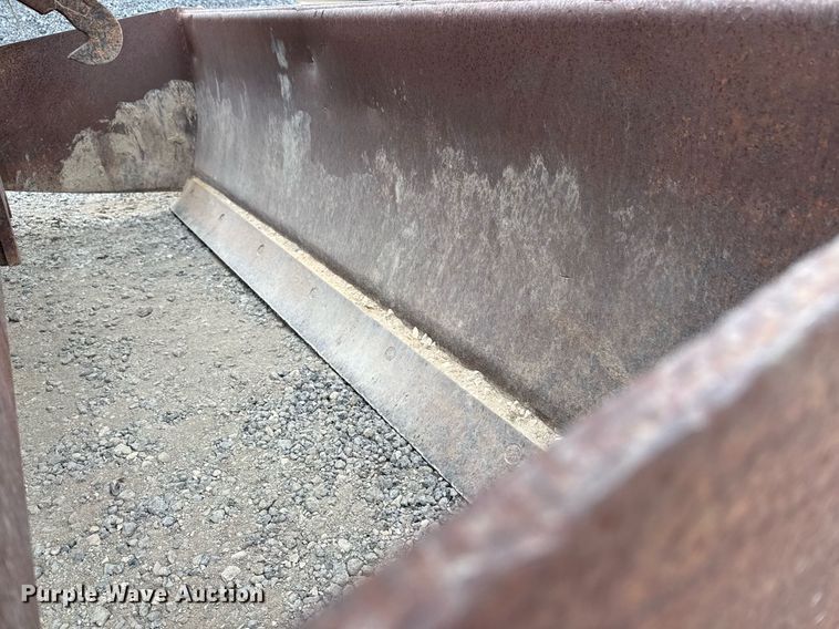 image for item EJ3323 2005 Case 570MXT industrial tractor