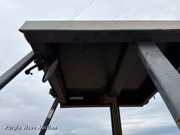 image for item EJ3323 2005 Case 570MXT industrial tractor