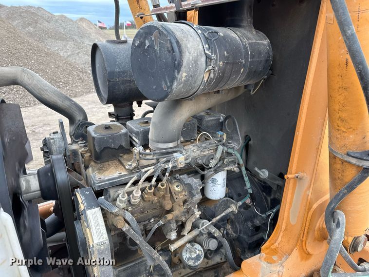 image for item EJ3323 2005 Case 570MXT industrial tractor