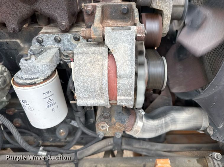 image for item EJ3323 2005 Case 570MXT industrial tractor