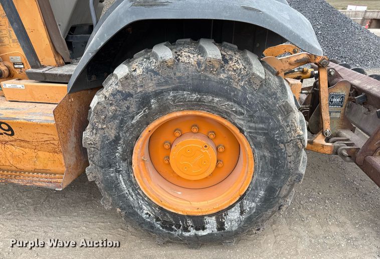 image for item EJ3323 2005 Case 570MXT industrial tractor