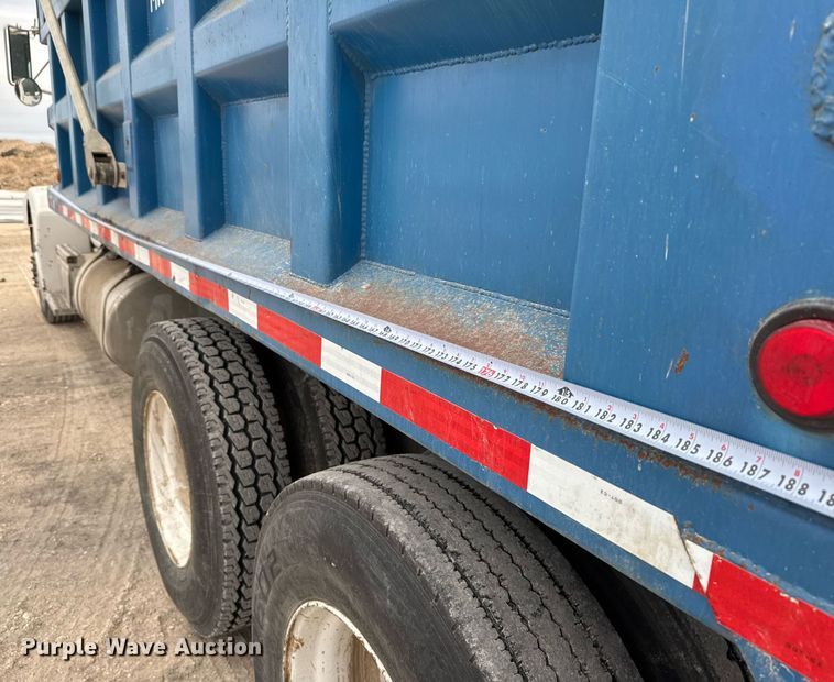 image for item EJ3324 1994 Peterbilt 377 dump truck