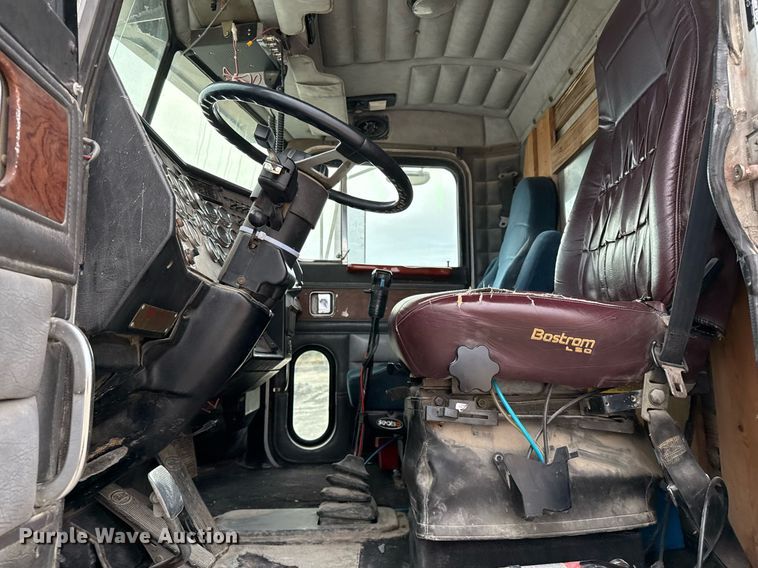 image for item EJ3324 1994 Peterbilt 377 dump truck