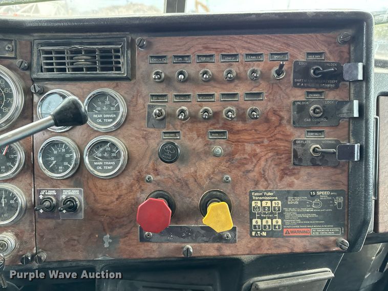 image for item EJ3324 1994 Peterbilt 377 dump truck