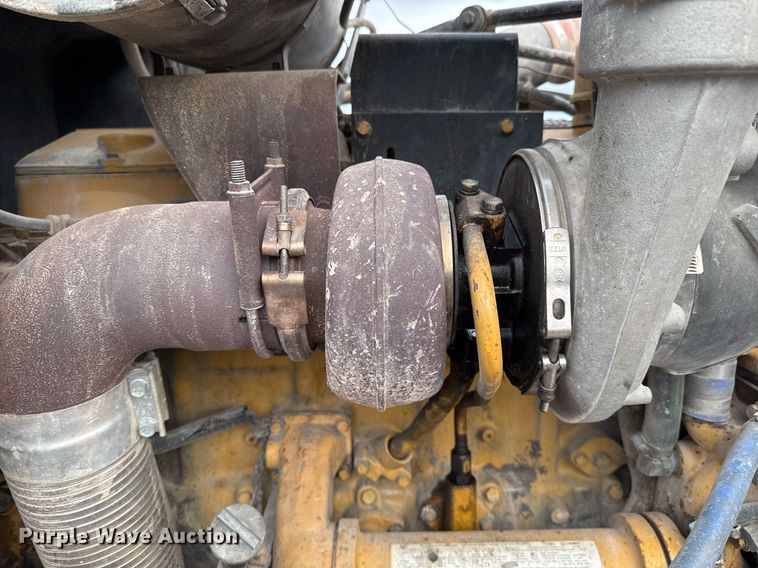 image for item EJ3324 1994 Peterbilt 377 dump truck