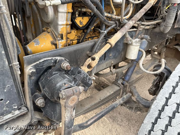 image for item EJ3324 1994 Peterbilt 377 dump truck