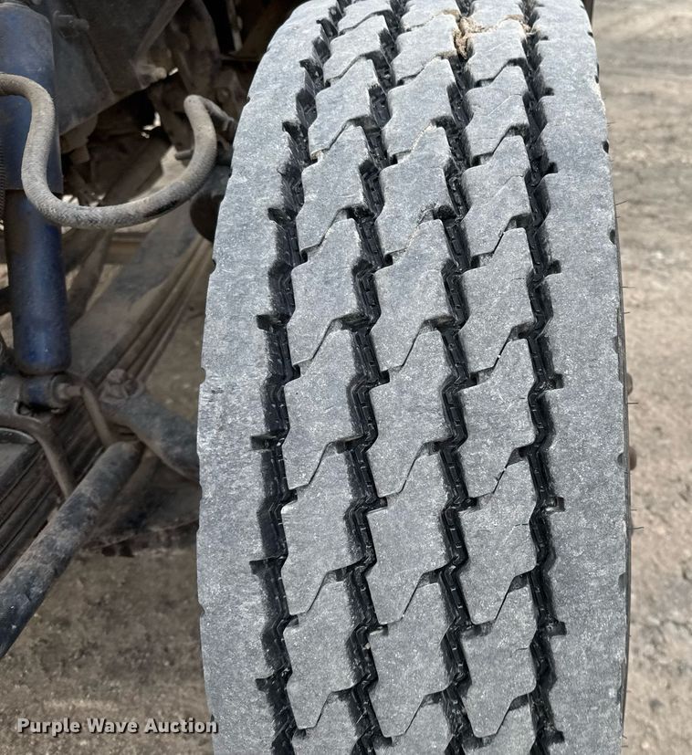 image for item EJ3324 1994 Peterbilt 377 dump truck