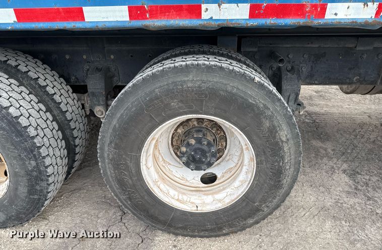 image for item EJ3324 1994 Peterbilt 377 dump truck