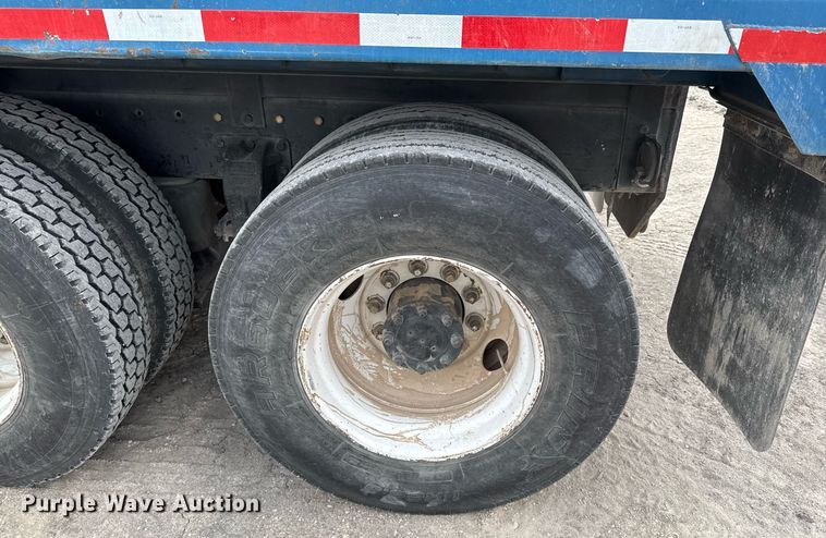 image for item EJ3324 1994 Peterbilt 377 dump truck