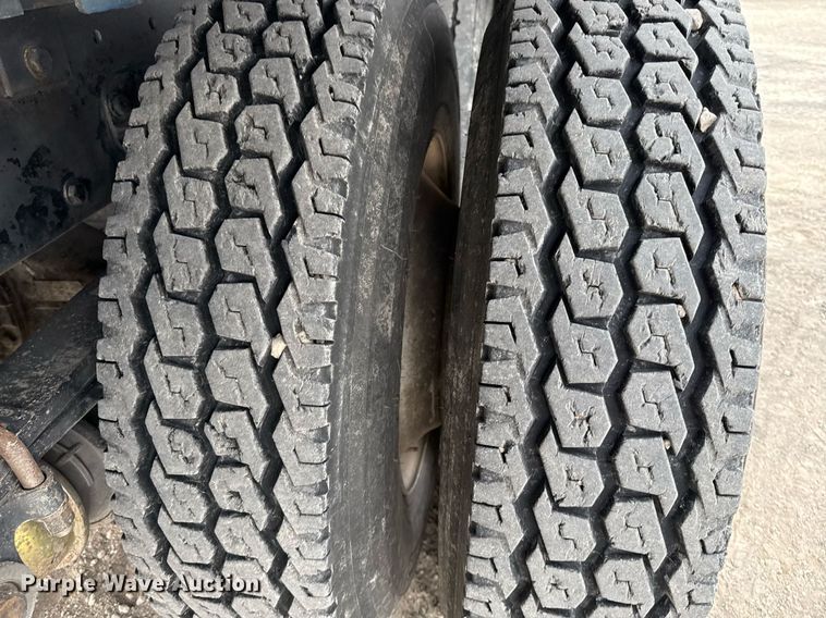 image for item EJ3324 1994 Peterbilt 377 dump truck