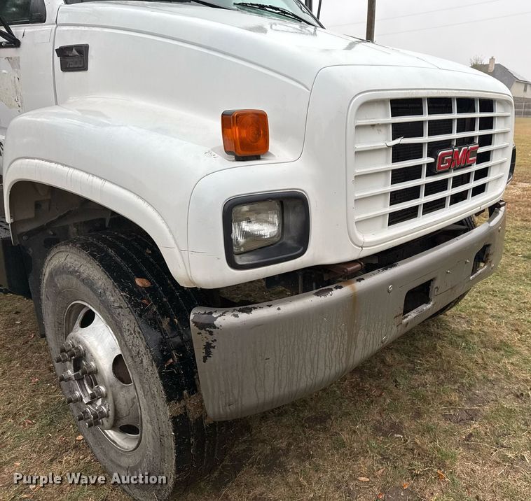 image for item EJ3326 2000 GMC C7500 dump truck