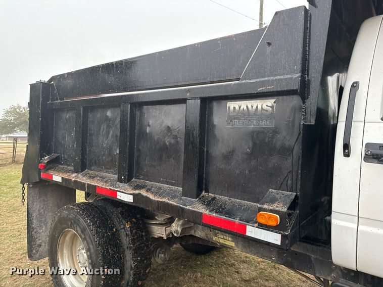 image for item EJ3326 2000 GMC C7500 dump truck