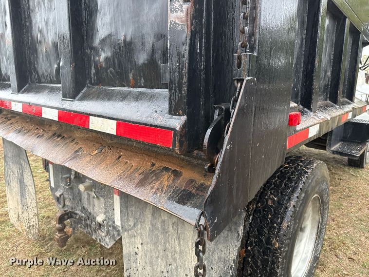 image for item EJ3326 2000 GMC C7500 dump truck