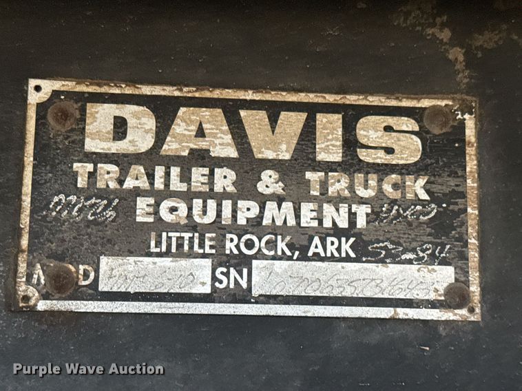 image for item EJ3326 2000 GMC C7500 dump truck