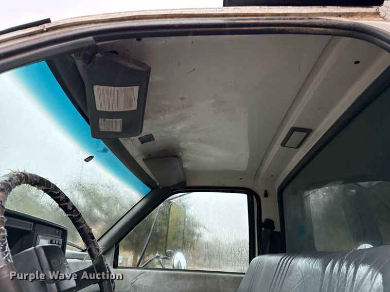 image for item EJ3326 2000 GMC C7500 dump truck