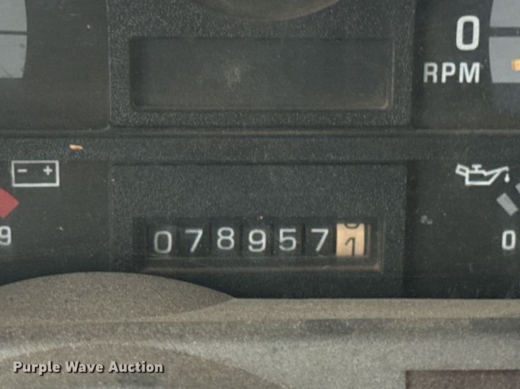 image for item EJ3326 2000 GMC C7500 dump truck