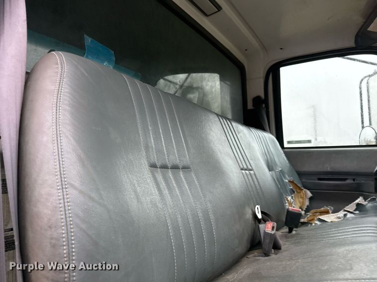 image for item EJ3326 2000 GMC C7500 dump truck