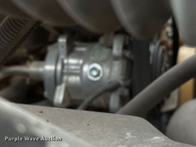 image for item EJ3326 2000 GMC C7500 dump truck