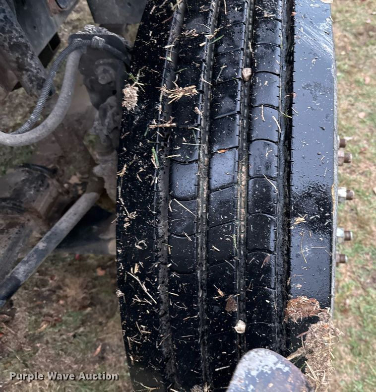 image for item EJ3326 2000 GMC C7500 dump truck