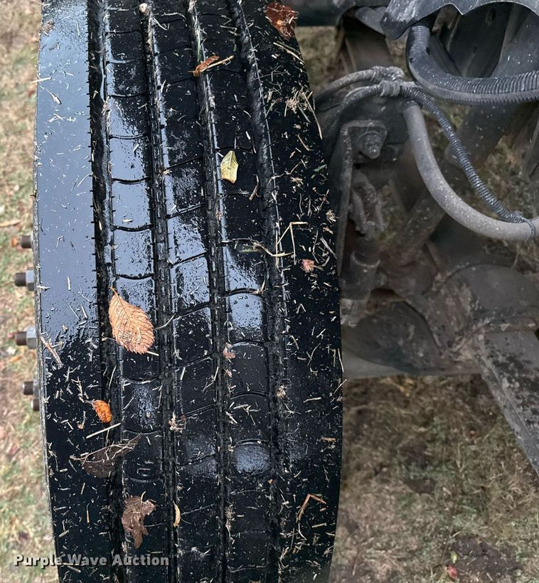 image for item EJ3326 2000 GMC C7500 dump truck