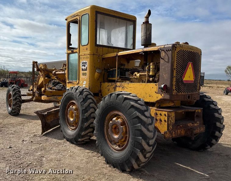 image for item EJ3327 1971 Caterpillar 120 rigid frame motor grader